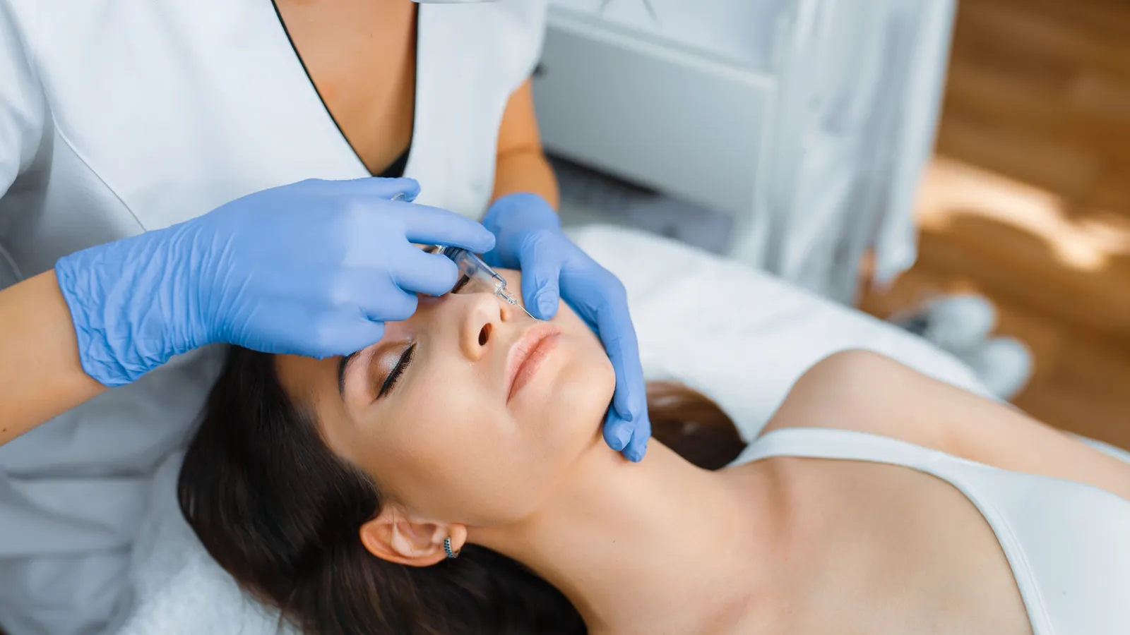 What to Expect After Rhinoplasty: A Guide to Recovery and Essential Care