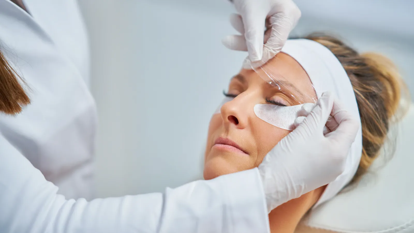 Eyelid Surgery: Rejuvenate Your Eyes with Natural Results